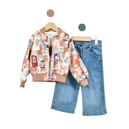 Set pentru Fetițe cu Jachetă în Nuanțe de Bej, Tricou și Blugi