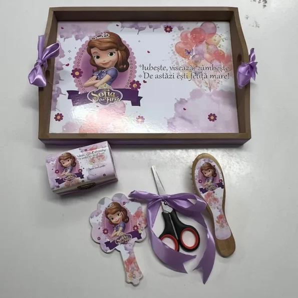 Tavă și Accesorii Personalizabile la Comandă pentru Turtă Fetiță